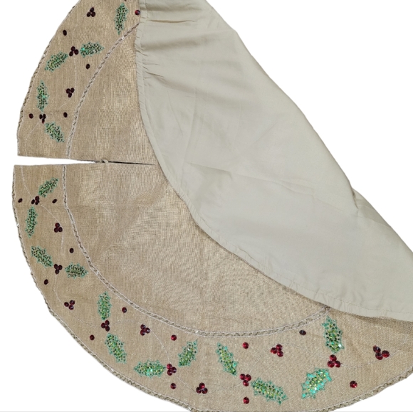 Pier 1 2pc Beaded Christmas Tree Skirt and Fireplace Mantel Set - Picture 6 of 12